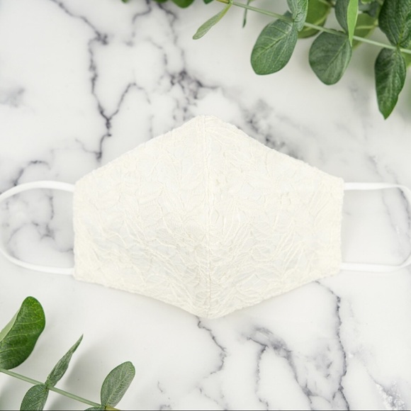 Set 5 soft lace face mask with filter pocket - Picture 7 of 8